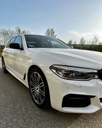 BMW Seria 5 cena 211135 przebieg: 89500, rok produkcji 2020 z Warszawa małe 92